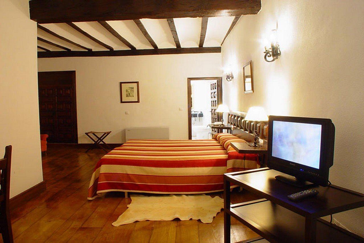 Hotel Nuevo Arlanza كوفاروباياس المظهر الخارجي الصورة