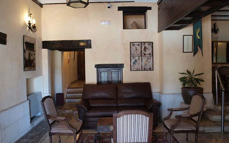 Hotel Nuevo Arlanza كوفاروباياس المظهر الخارجي الصورة