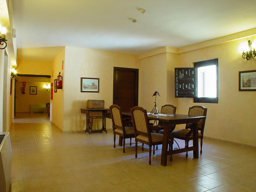 Hotel Nuevo Arlanza كوفاروباياس المظهر الخارجي الصورة