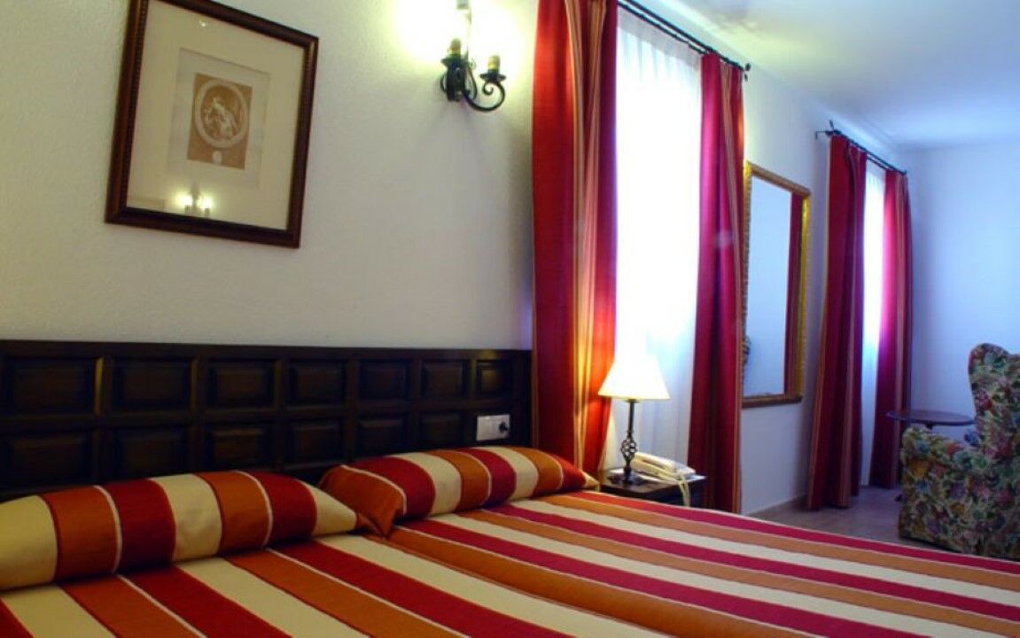 Hotel Nuevo Arlanza كوفاروباياس المظهر الخارجي الصورة